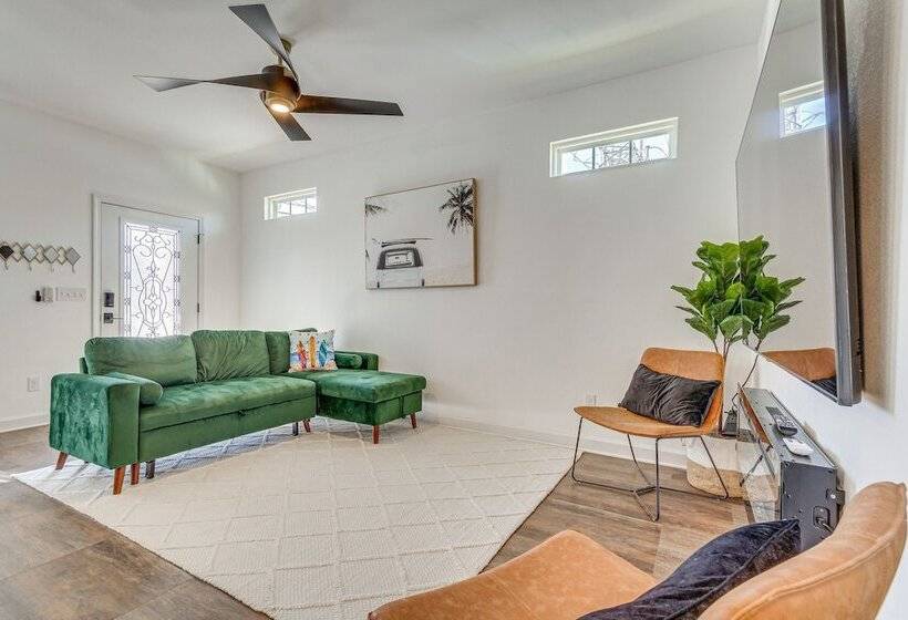 Modern Pensacola Vacation Home W/ Private Pool!