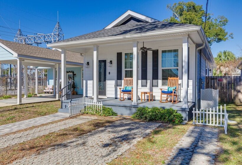 Modern Pensacola Vacation Home W/ Private Pool!