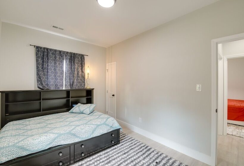 Modern & Pet Friendly Home: 3 Mi To Dtwn Knoxville