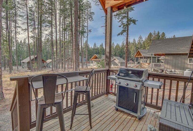 Modern Ronald Cabin Retreat W/ Community Amenities