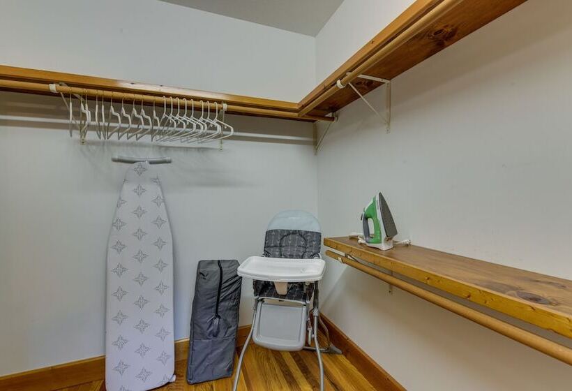 Mountain View Cabin In Maggie Valley W/ Foosball!