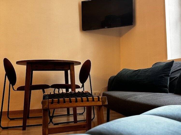 Mrtn Apartments & Suites