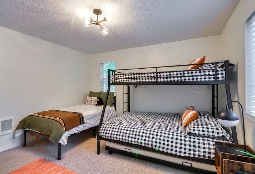 Mt Hood  Timberhaus  W/ Family Friendly Amenities!