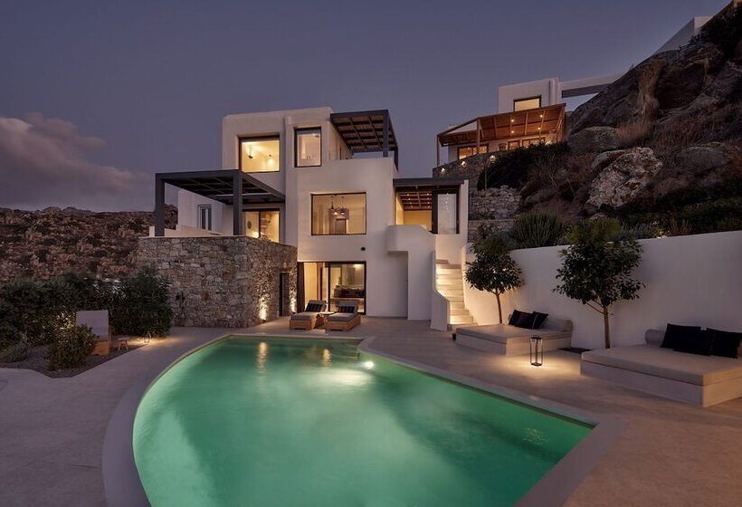 Naxea Villas I