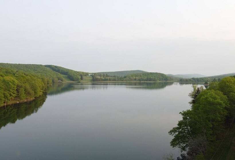 New Wintervue Home With Fireplace Pet Friendly