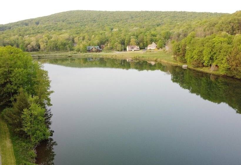 New Wintervue Home With Fireplace Pet Friendly