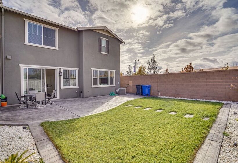 Newly Built Tracy Home W/ Backyard + Pool Access!