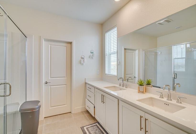 Newly Built Tracy Home W/ Backyard + Pool Access!