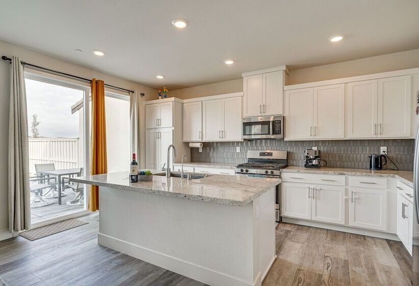 Newly Built Tracy Home W/ Backyard + Pool Access!