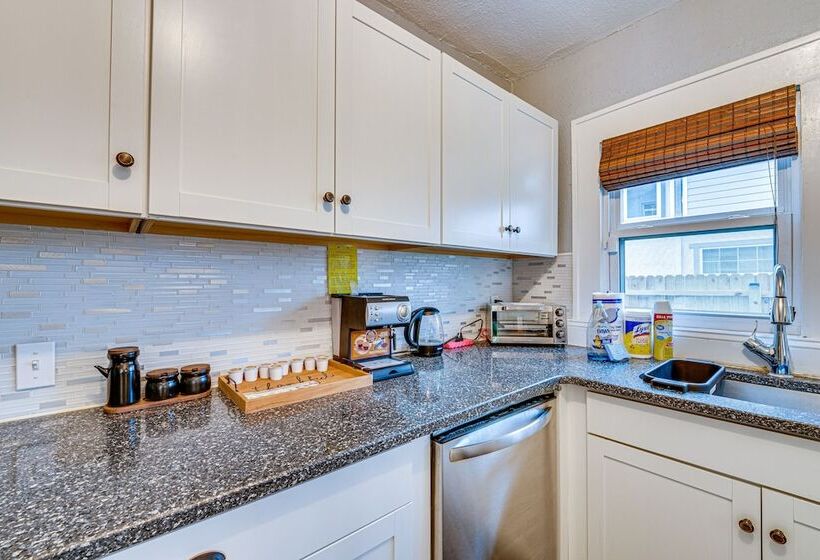 Family Friendly Davenport Home W/ Fire Pit!