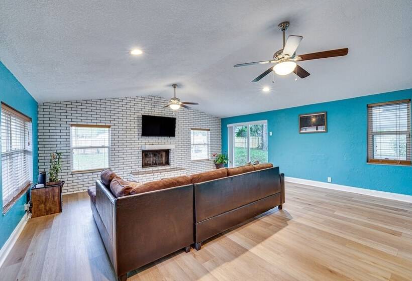 Family Friendly Davenport Home W/ Fire Pit!