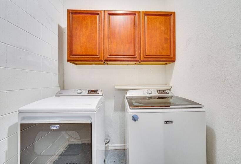 Family Friendly Davenport Home W/ Fire Pit!