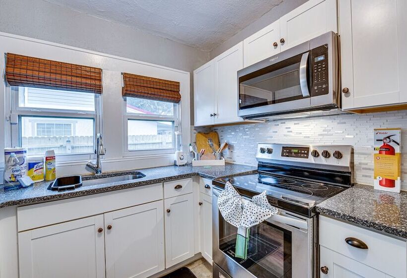 Family Friendly Davenport Home W/ Fire Pit!