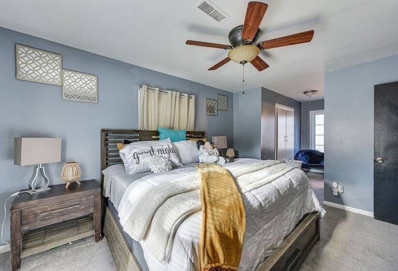 North Carolina Abode W/ Fire Pit, Near Theme Parks