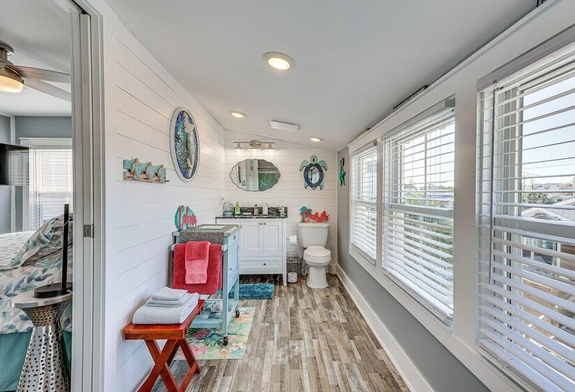 Ocean View  Sea Gem  Bungalow: Steps To Beach!