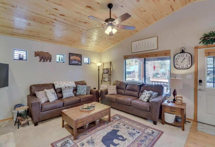 Overgaard Cabin W/ Gas Grill & Propane Fire Pit!