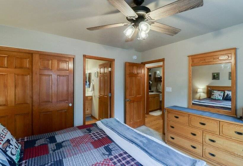 Overgaard Cabin W/ Gas Grill & Propane Fire Pit!