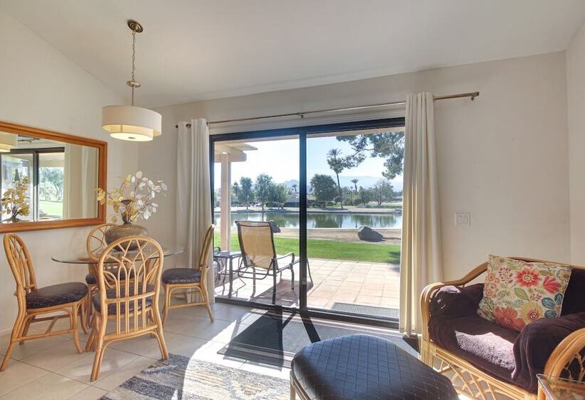 Pet Friendly Palm Desert Gem On Golf Course!