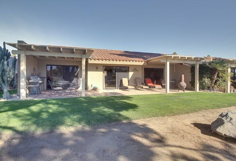 Pet Friendly Palm Desert Gem On Golf Course!