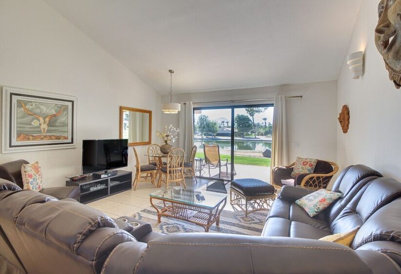 Pet Friendly Palm Desert Gem On Golf Course!