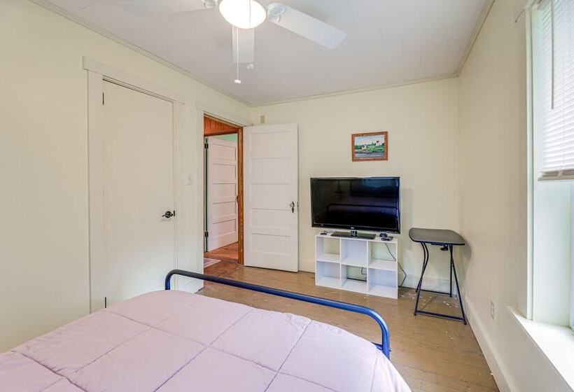 Peaceful Atlantic Cottage W/ Deck & Yard!