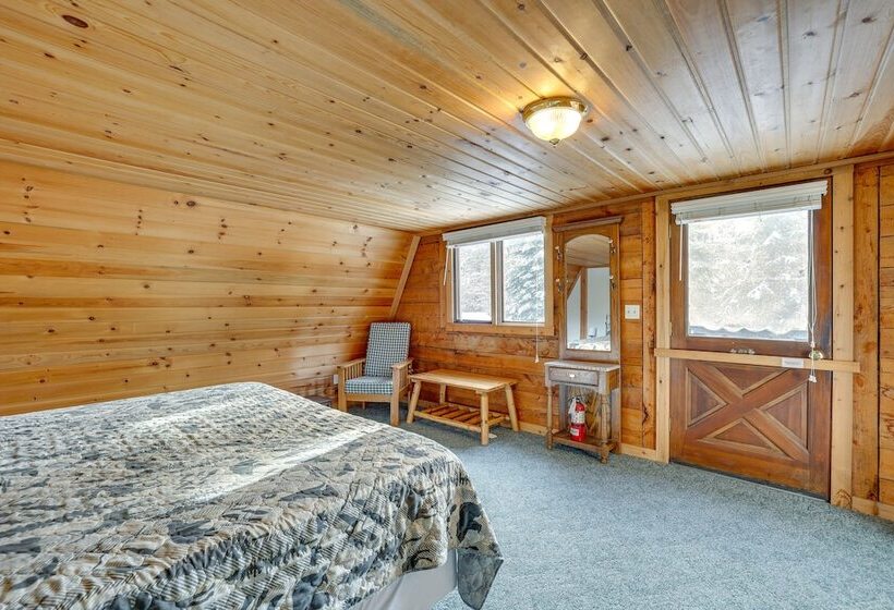 Peaceful Donnelly Retreat < 1 Mi To Lake Cascade!