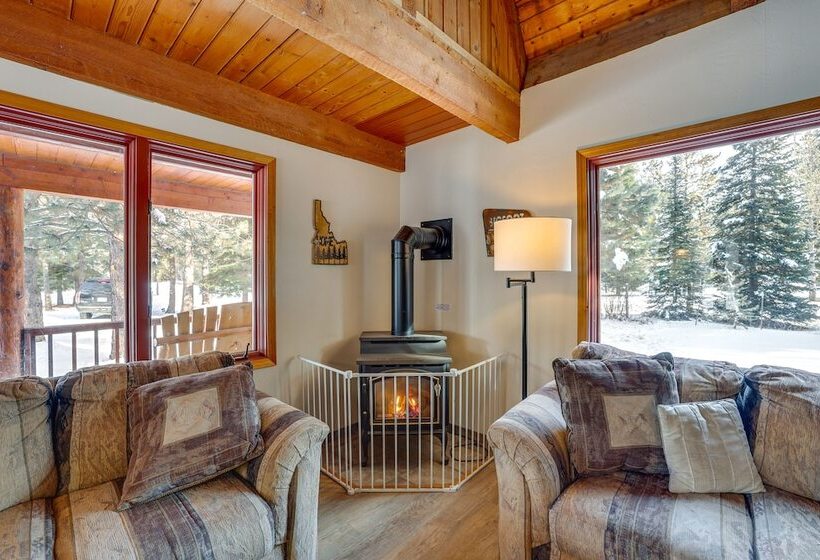 Peaceful Donnelly Retreat < 1 Mi To Lake Cascade!