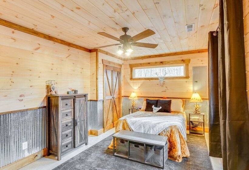 Peaceful Hiker S Hideaway W/ Deck On 1 Acre!