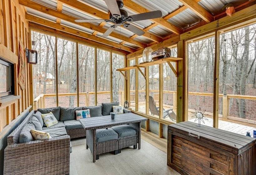 Peaceful Hiker S Hideaway W/ Deck On 1 Acre!