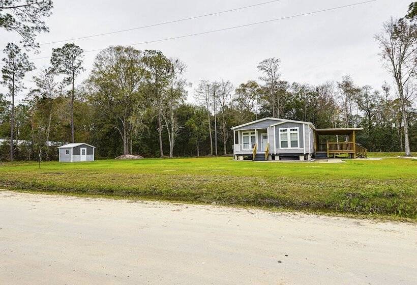 Peaceful Starke Retreat W/ Deck: 6 Mi To Downtown!