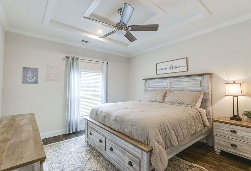 Peaceful Starke Retreat W/ Deck: 6 Mi To Downtown!