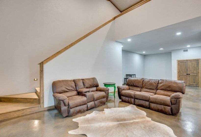 Peaceful Yantis Retreat   1 Mi To Lake Fork!