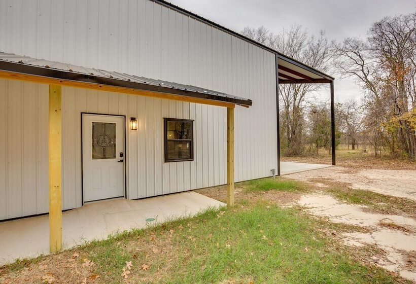 Peaceful Yantis Retreat   1 Mi To Lake Fork!