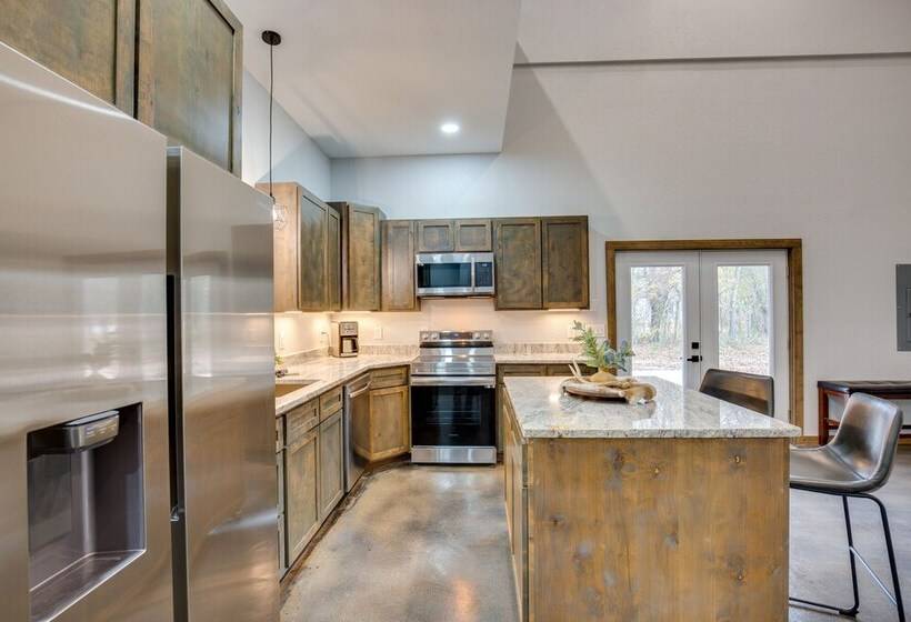 Peaceful Yantis Retreat   1 Mi To Lake Fork!