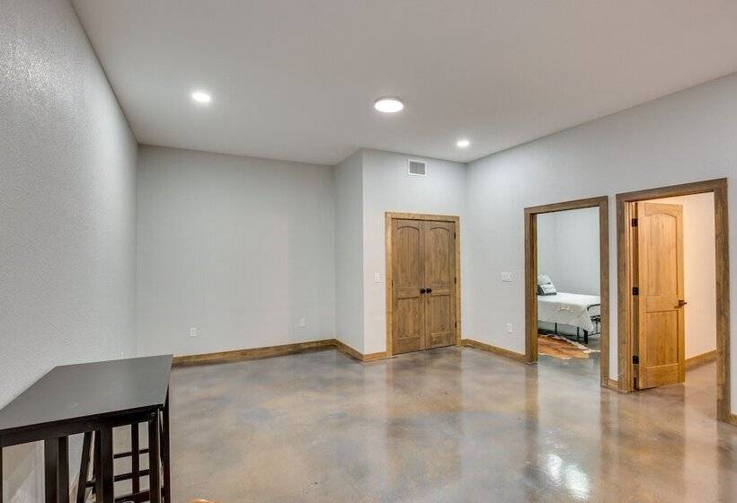 Peaceful Yantis Retreat   1 Mi To Lake Fork!