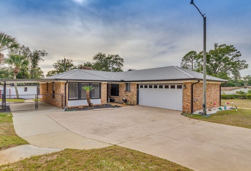 Pensacola Home W/ Screened Porch: 10 Mi To Beach!