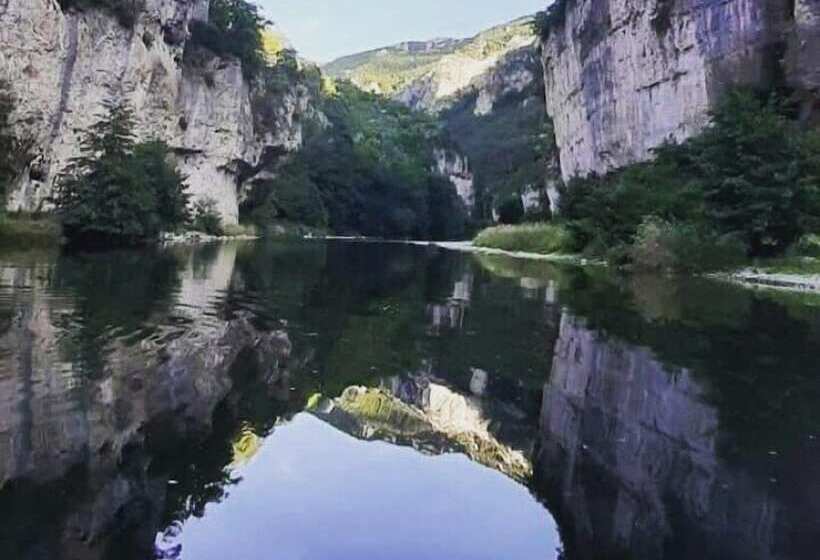 Пансион Gite Avec Terrasse