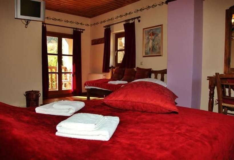 פנסיון Iaspis Guesthouse