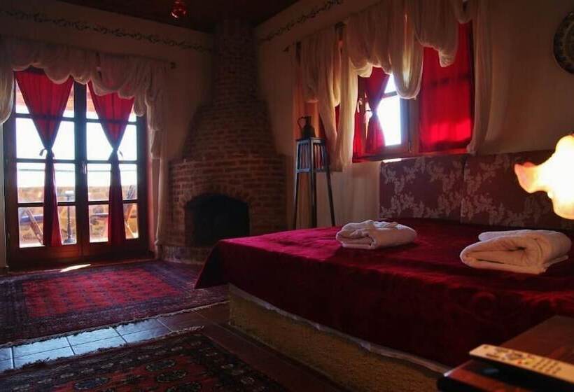 פנסיון Iaspis Guesthouse