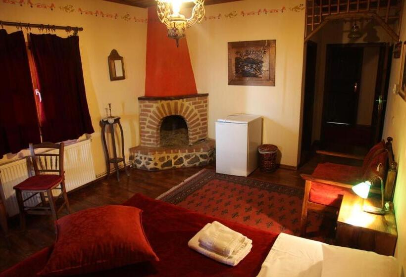 פנסיון Iaspis Guesthouse