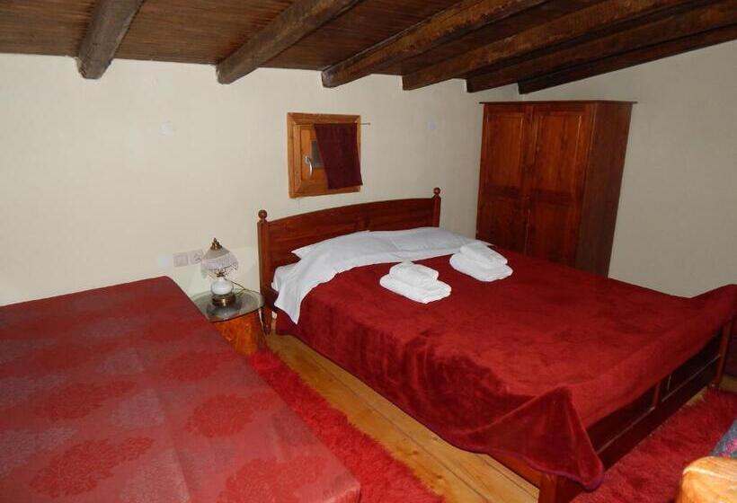 פנסיון Iaspis Guesthouse