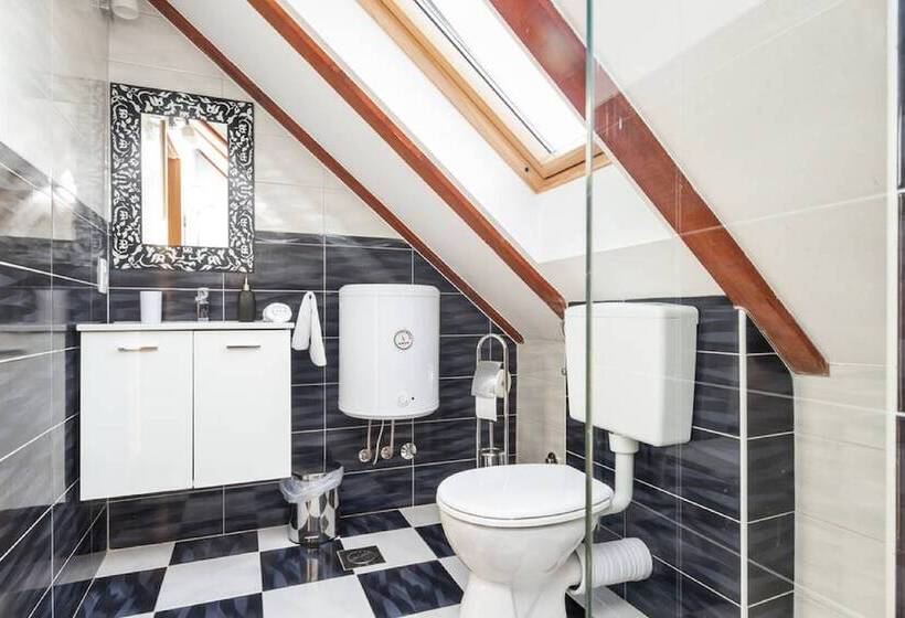 펜션 Peruzovic Rooms 2