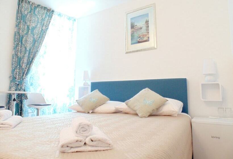 펜션 Peruzovic Rooms 2