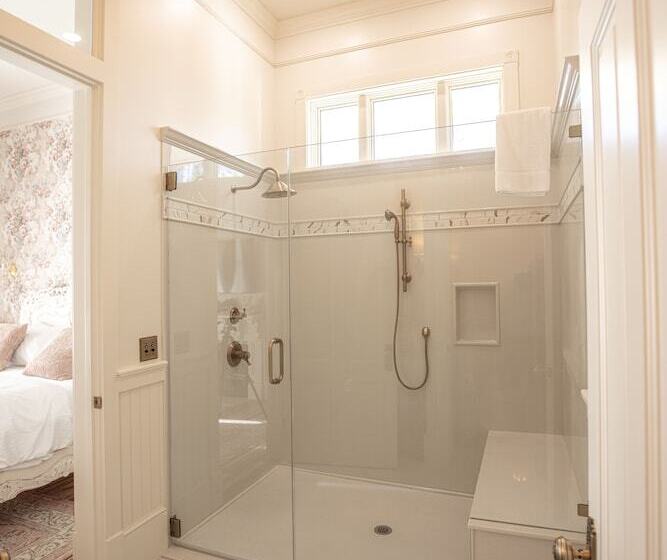 بنسيون Sunbright Inn