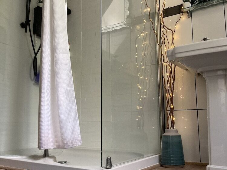 بنسيون The Gables