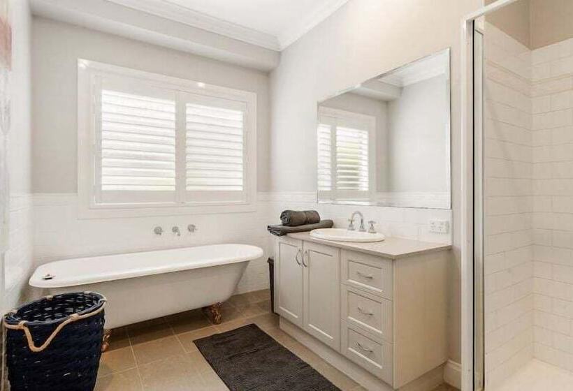 פנסיון Top Of Town