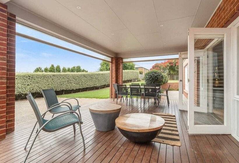 פנסיון Top Of Town