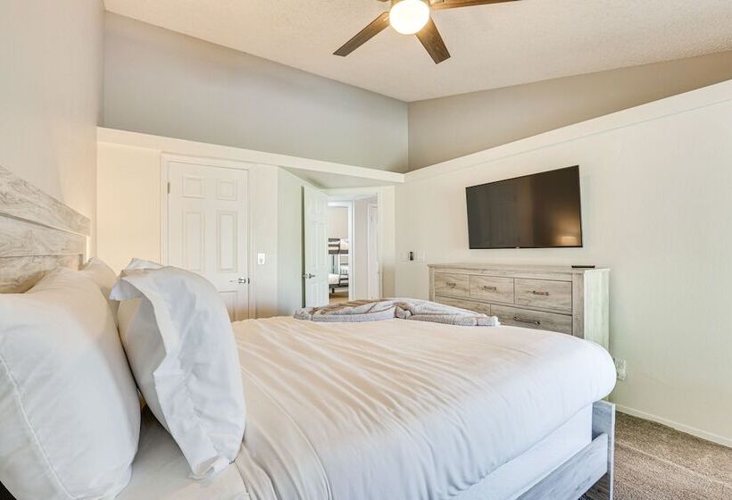 Peoria Home W/ Private Pool, Hot Tub, & Gas Grill!