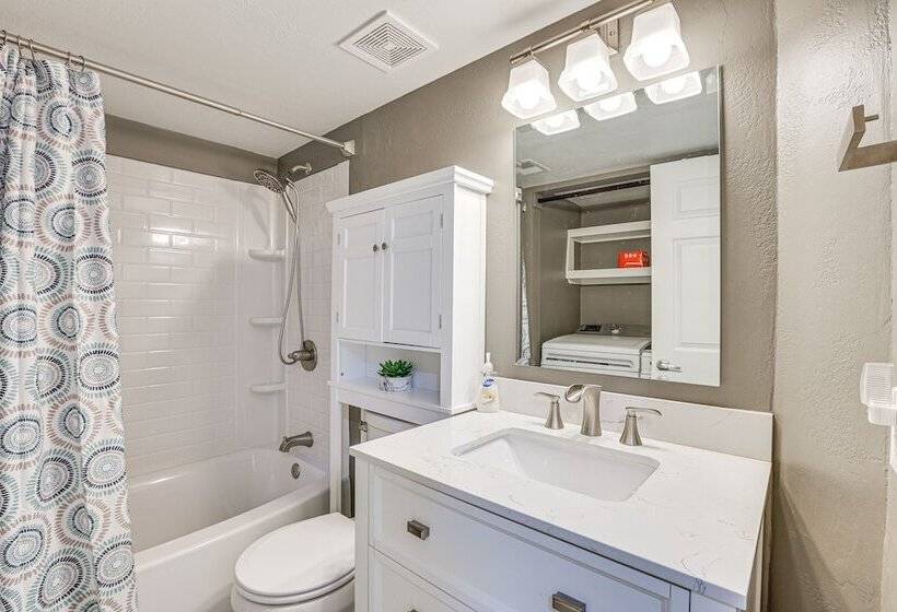 Peoria Home W/ Private Pool, Hot Tub, & Gas Grill!