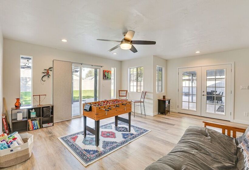 Peoria Home W/ Private Pool, Hot Tub, & Gas Grill!